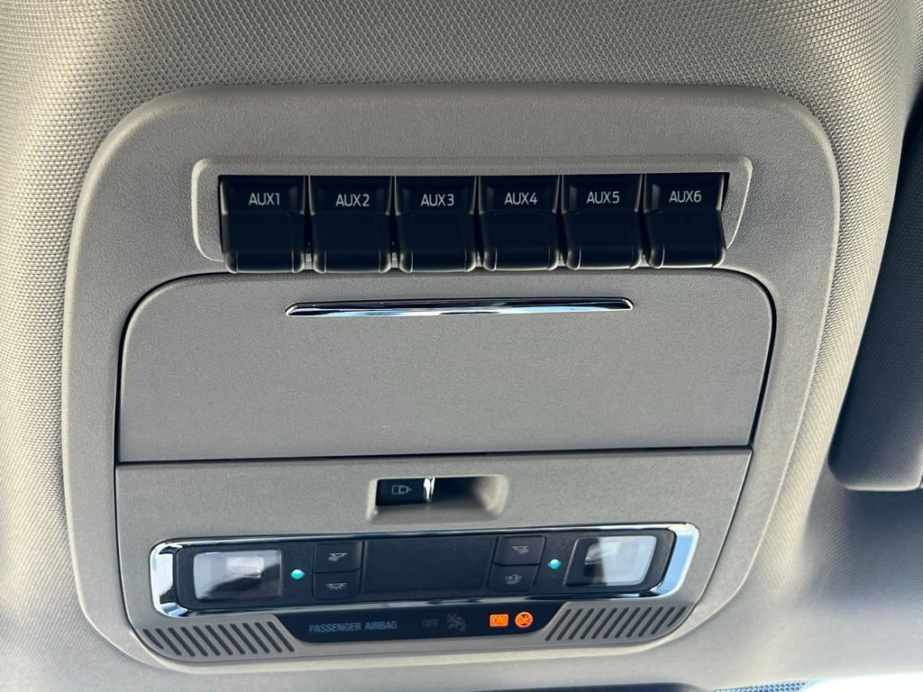 New 2026 Ford F250 Lariat w/ Chrome Package image 47