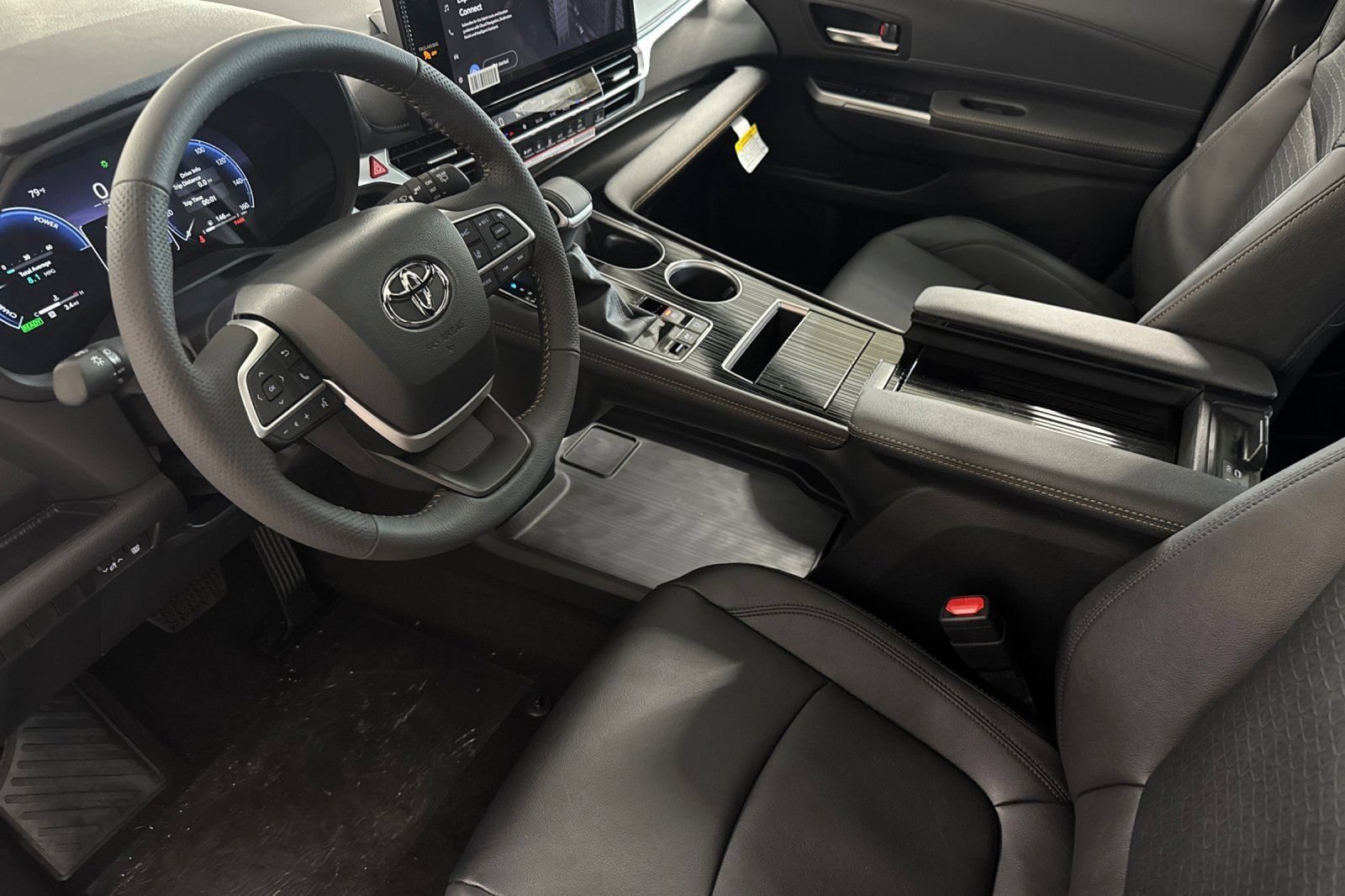 New 2026 Toyota Sienna XLE Woodland Edition AWD/4WD image 9