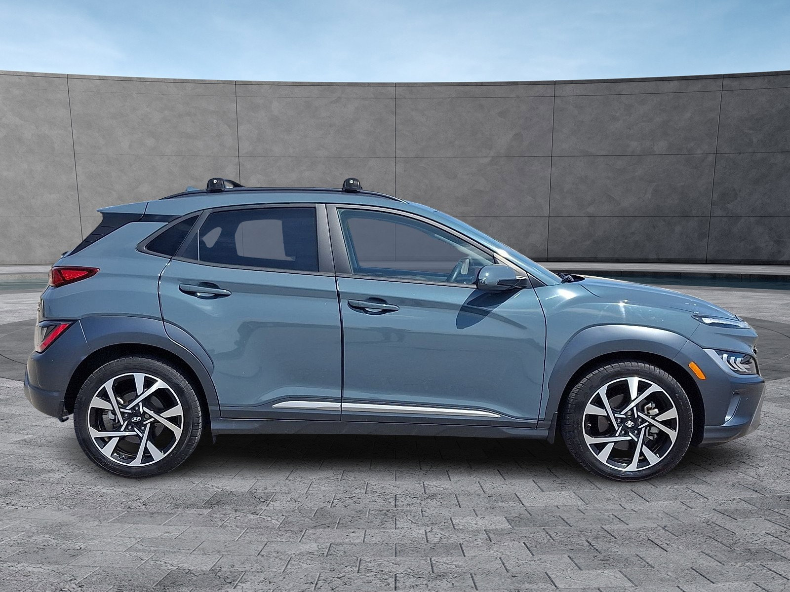 Certified 2022 Hyundai Kona Limited AWD/4WD image 7