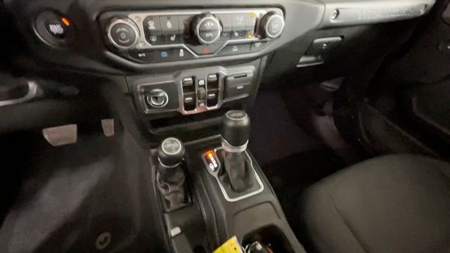 Used 2023 Jeep Wrangler Unlimited w/ Cold Weather Group AWD/4WD image 33
