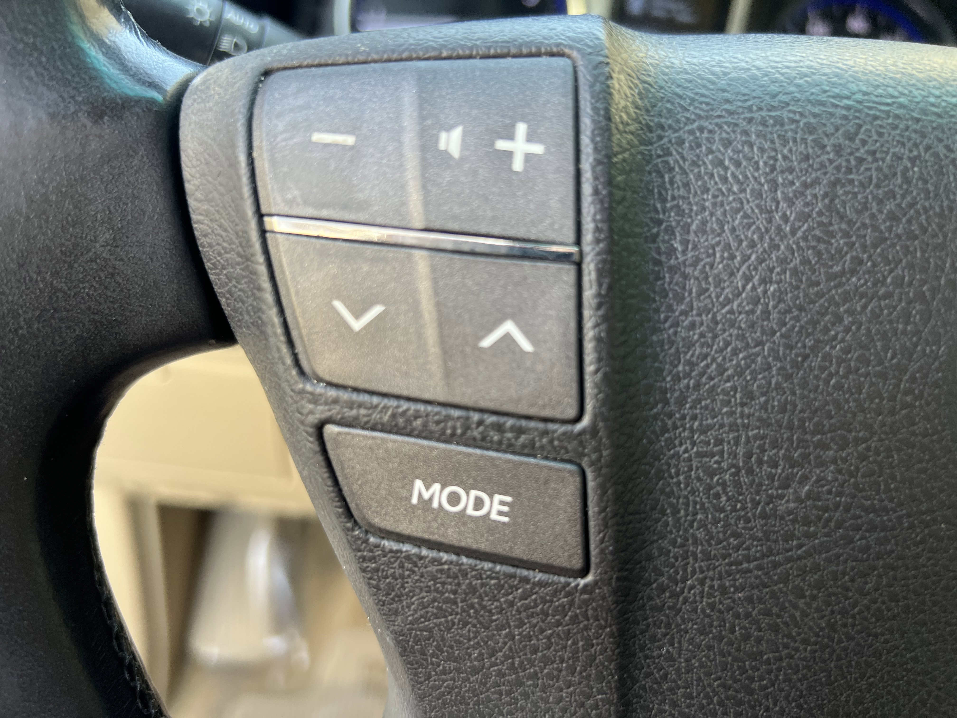 Used 2009 Lexus LX 570 4WD image 11