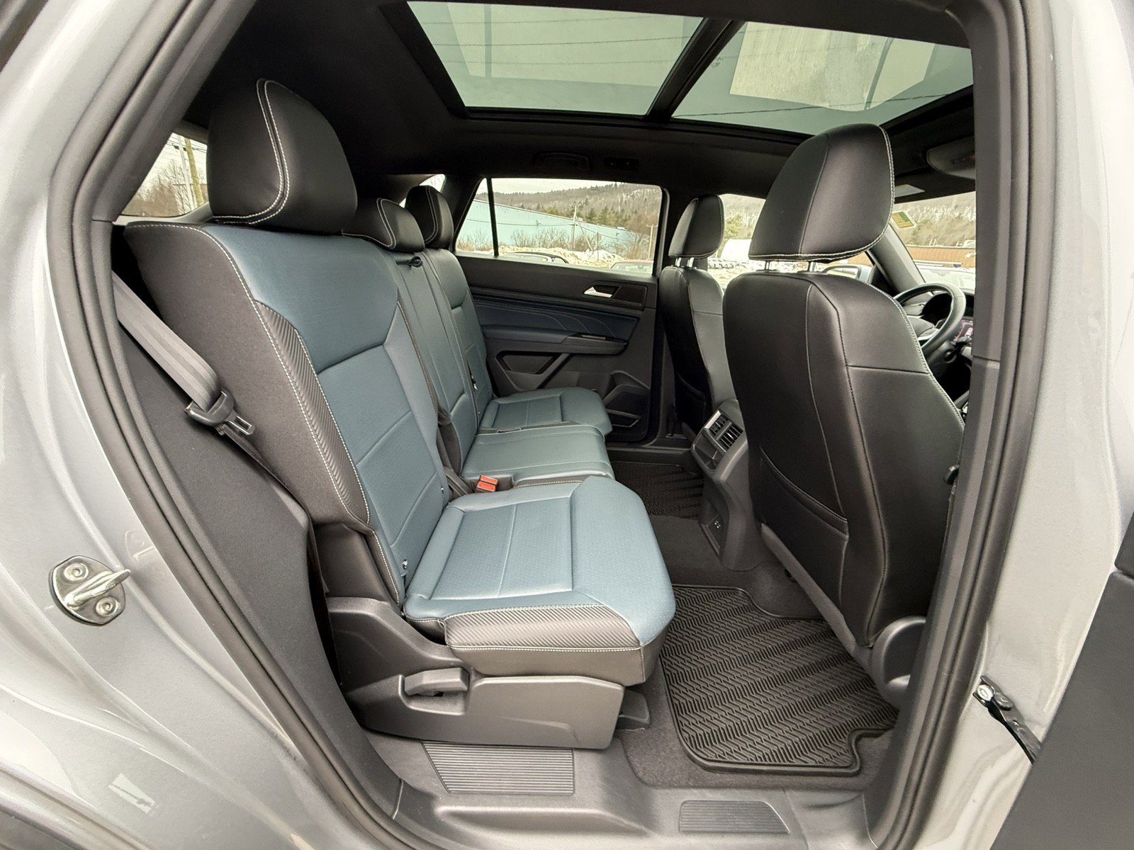 Used 2021 Volkswagen Atlas Cross Sport SEL image 23