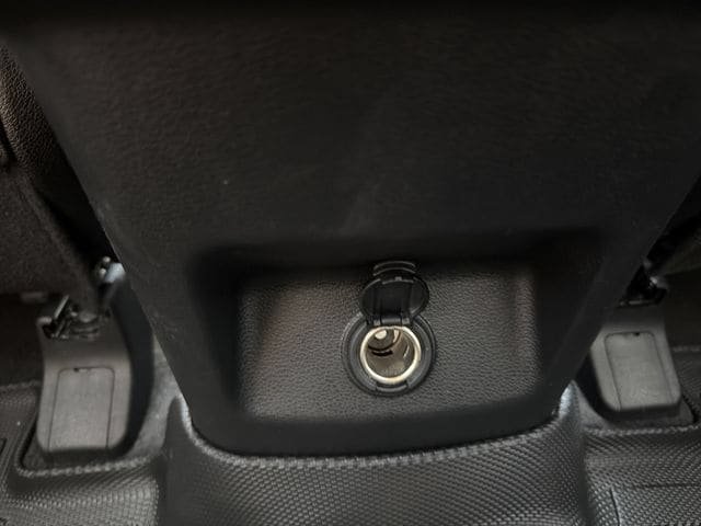 Used 2025 Kia Telluride S FWD image 25