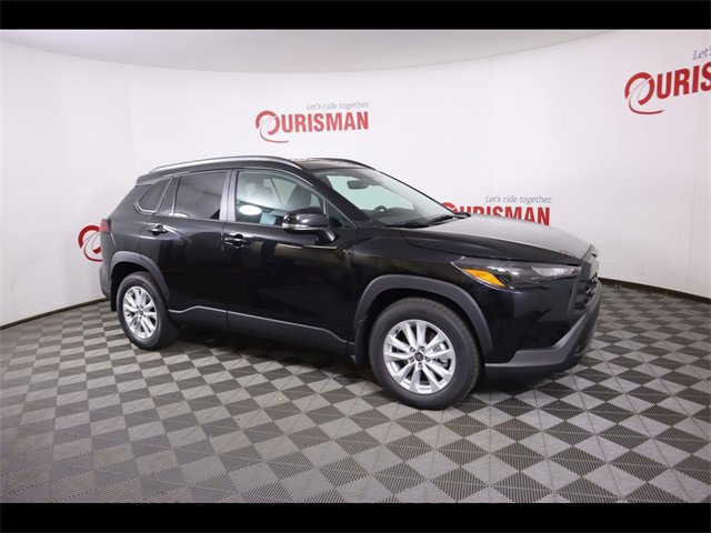 Used 2026 Toyota Corolla Cross LE image 24