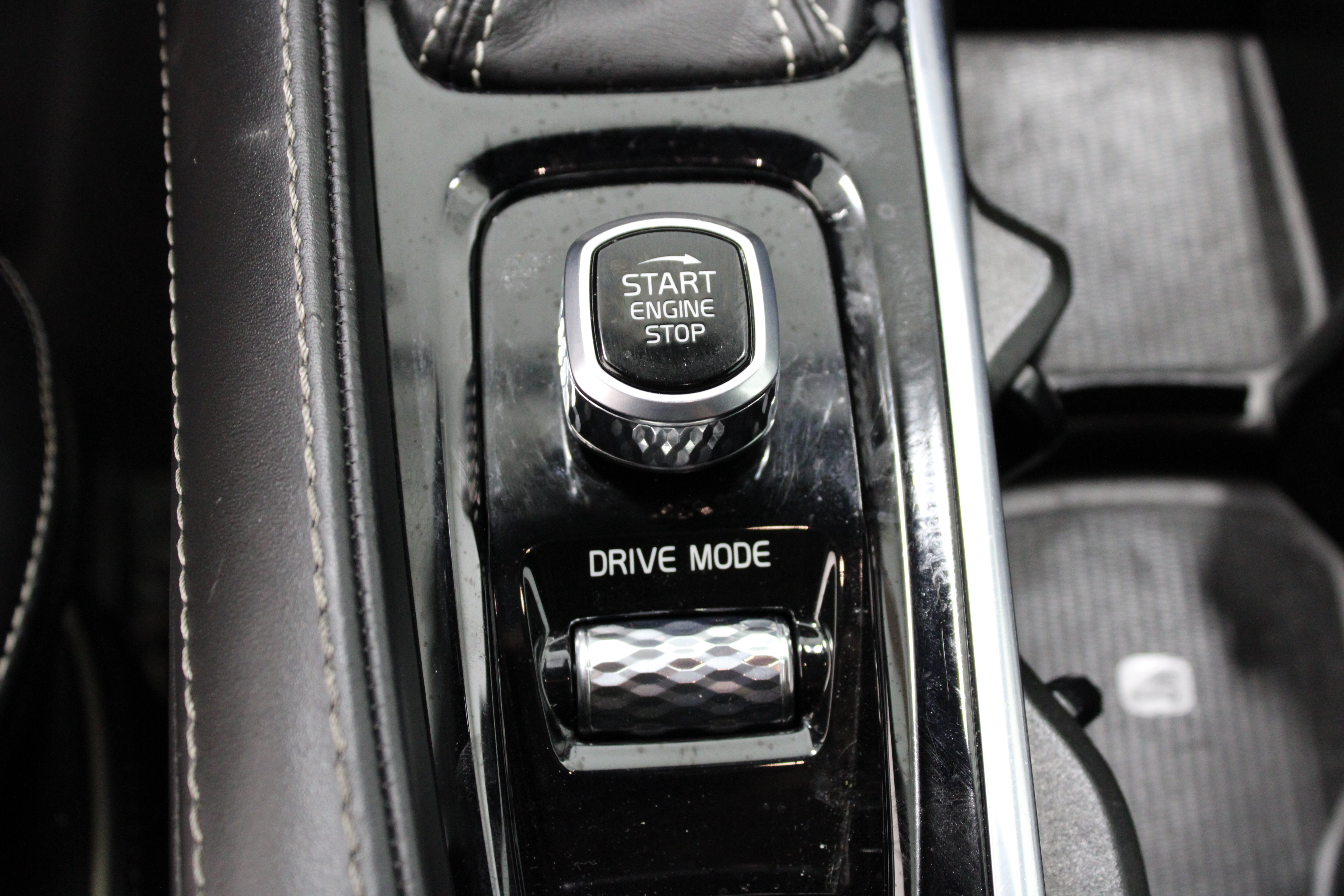 Used 2020 Volvo S90 T6 R-Design AWD/4WD image 18