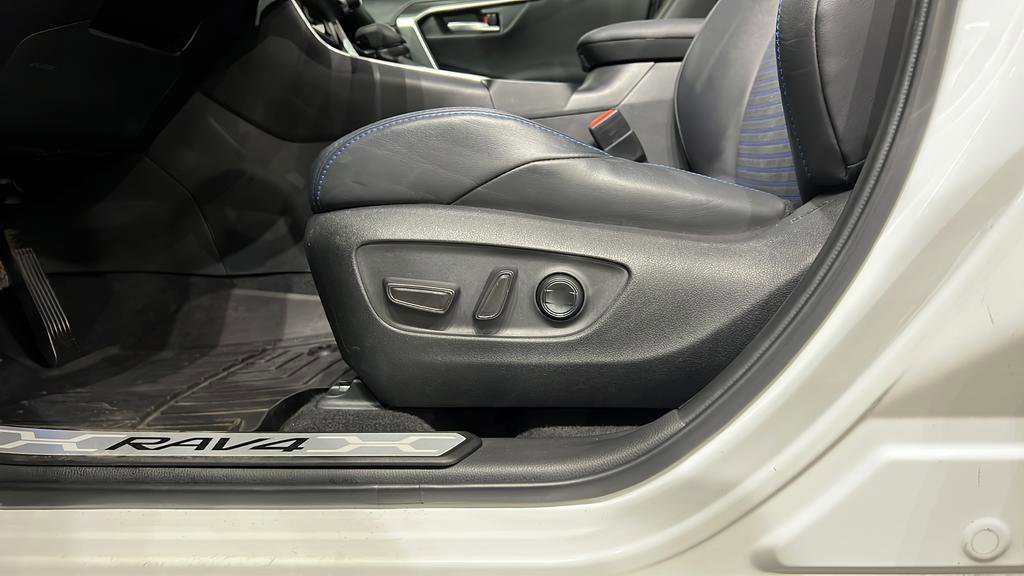 Used 2023 Toyota RAV4 XSE image 19