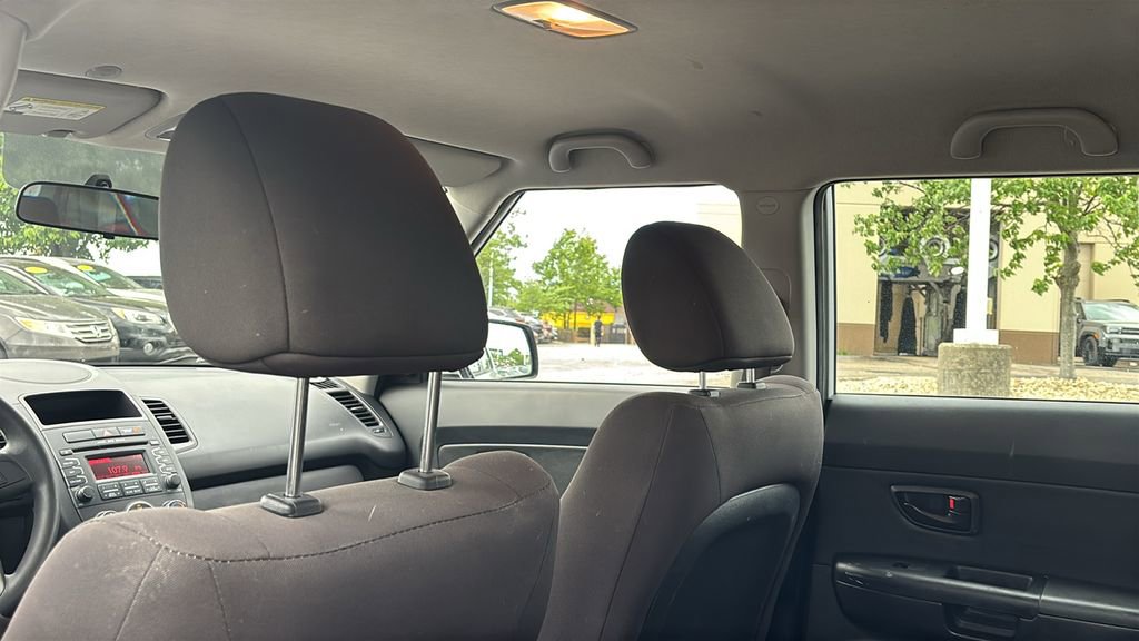 Used 2013 Kia Soul FWD image 30