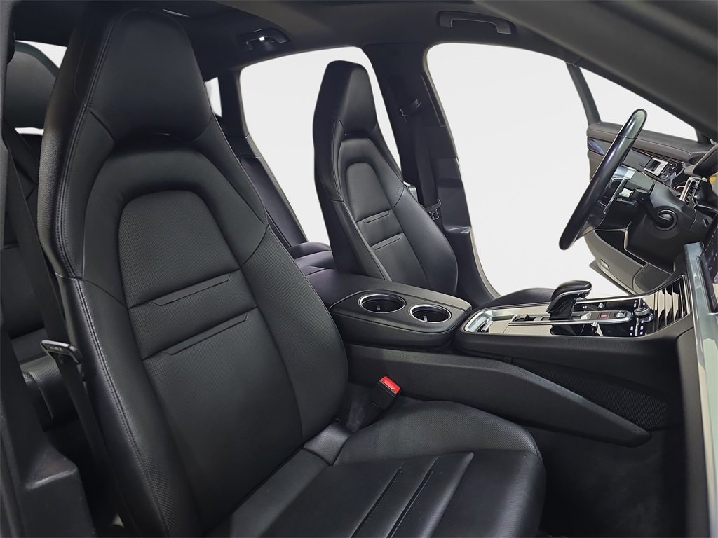 Used 2018 Porsche Panamera 4 image 12
