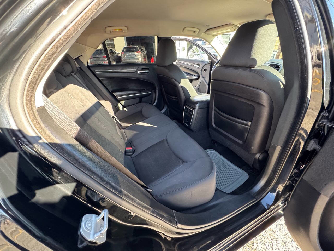 Used 2019 Chrysler 300 Touring w/ Sport Appearance Package image 40