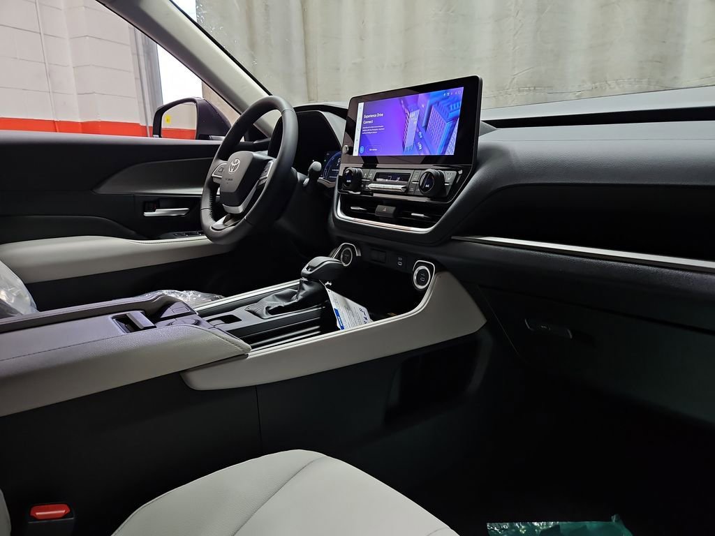 New 2026 Toyota Grand Highlander XLE image 29
