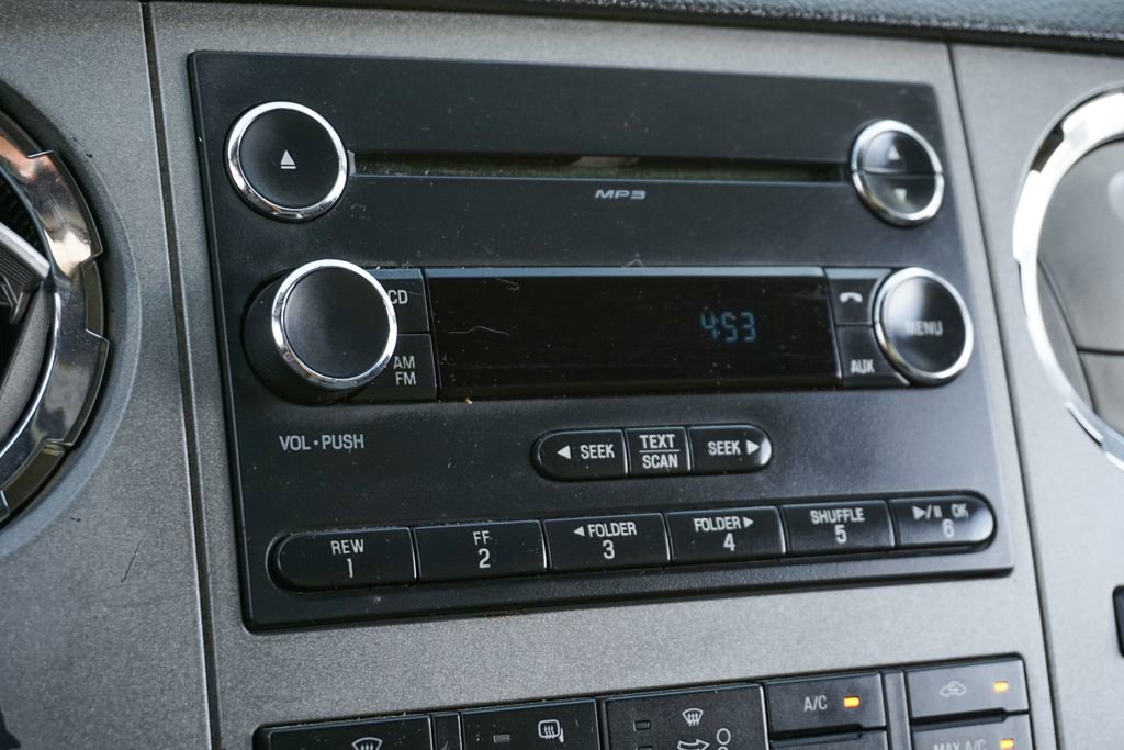 Used 2015 Ford F550 2WD Regular Cab Super Duty image 43