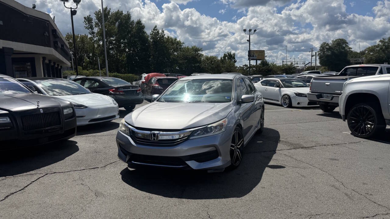 Used 2017 Honda Accord Sport image 5