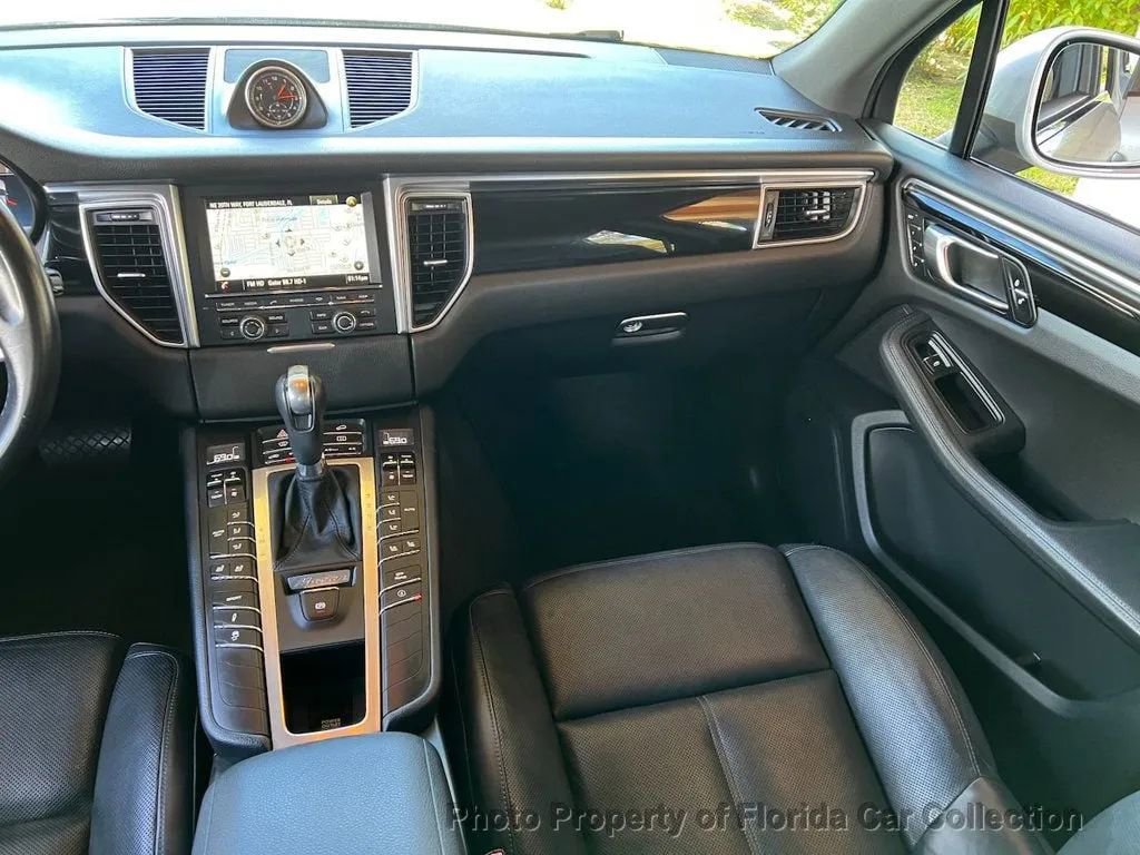 Used 2015 Porsche Macan S image 12