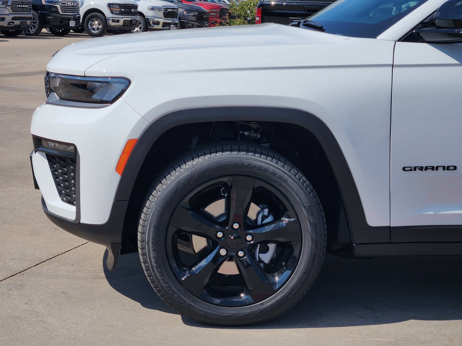 New 2026 Jeep Grand Cherokee Limited AWD/4WD image 10