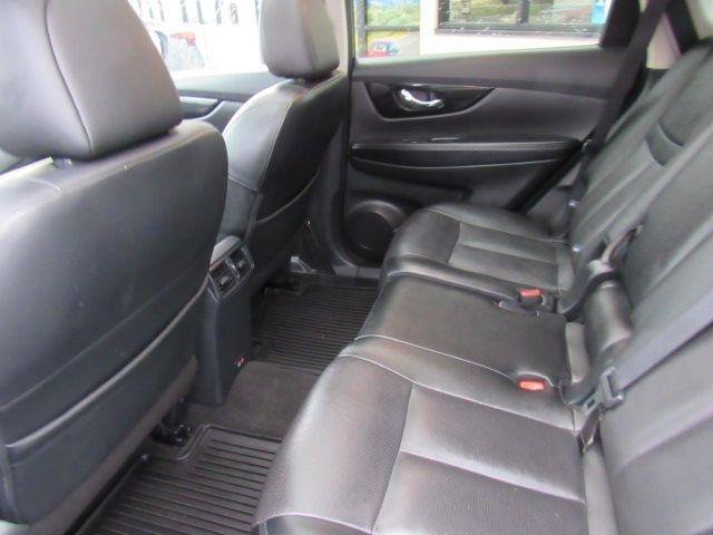 Used 2020 Nissan Rogue SL w/ Premium Package AWD/4WD image 18