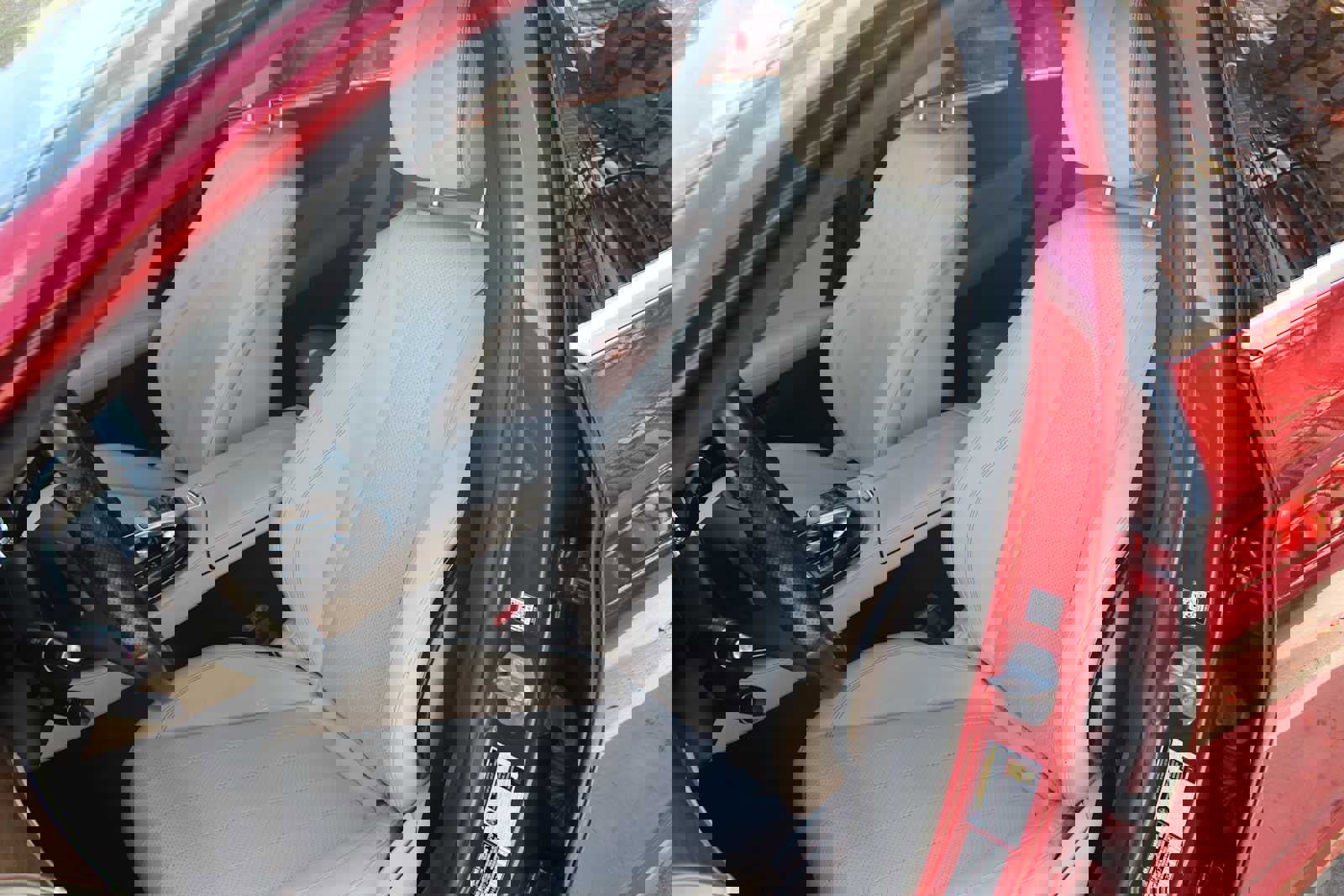 Used 2017 Mercedes-Benz E 300 4MATIC w/ Premium 2 Package image 10