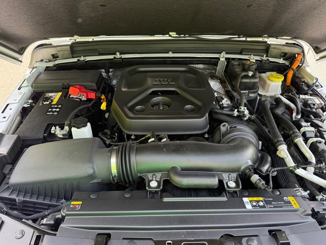 Used 2024 Jeep Wrangler Unlimited w/ Dual Top Group image 9