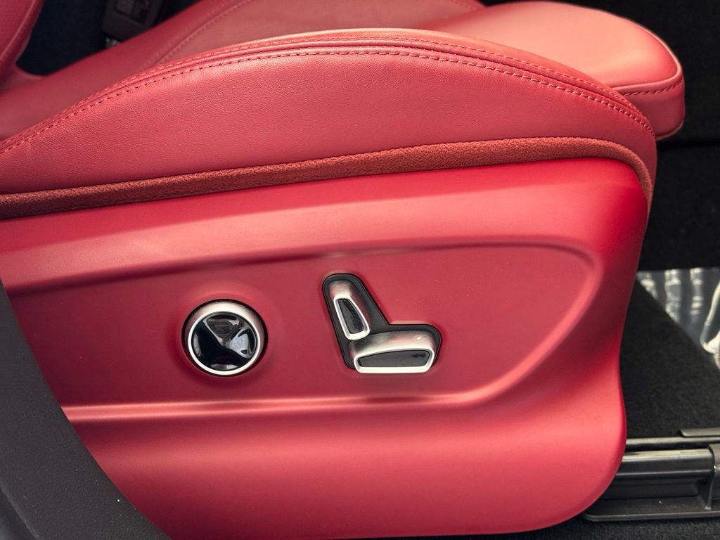 Used 2024 Maserati Grecale Trofeo image 68