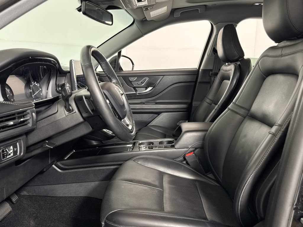 Used 2022 Lincoln Corsair AWD w/ Premium Package image 10