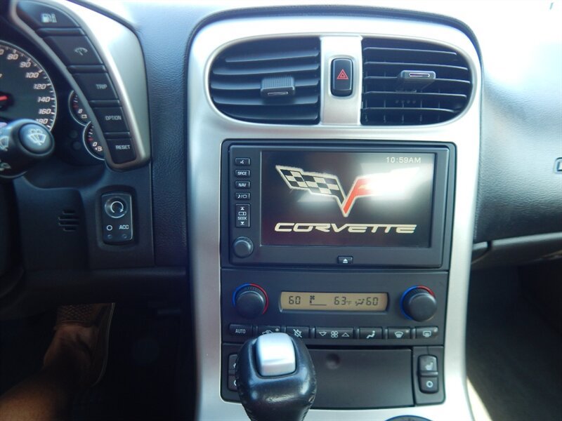Used 2005 Chevrolet Corvette Convertible w/ Preferred Equipment Group RWD image 28
