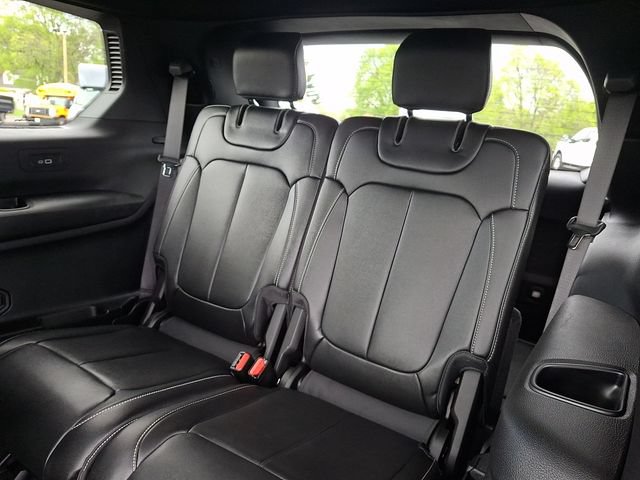 Used 2024 Jeep Grand Cherokee L Limited AWD/4WD image 11