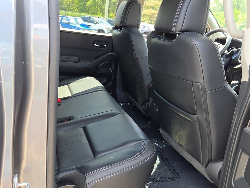 Certified 2024 Nissan Frontier SL w/ Technology Package RWD image 14