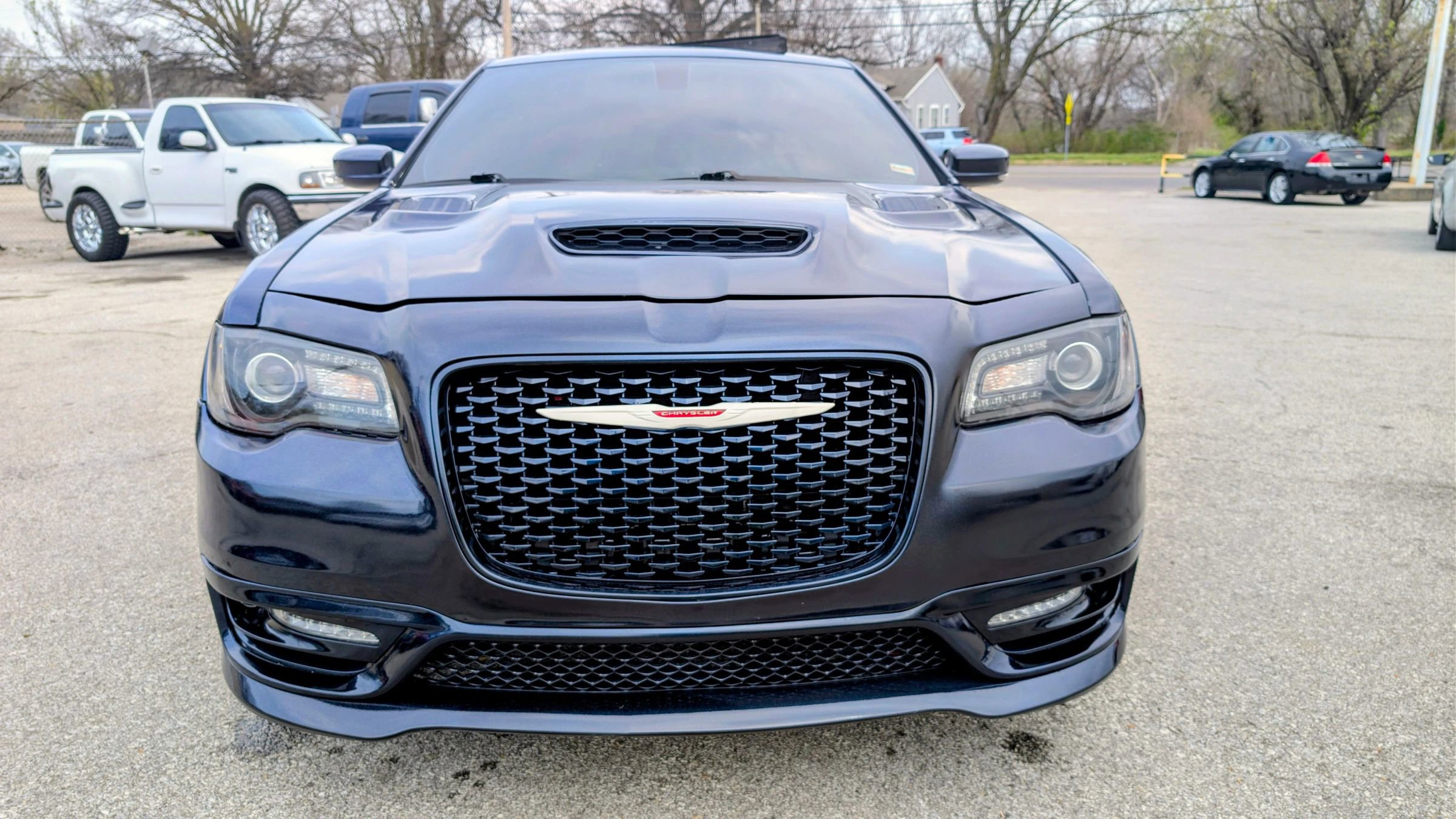 Used 2023 Chrysler 300 S RWD image 3