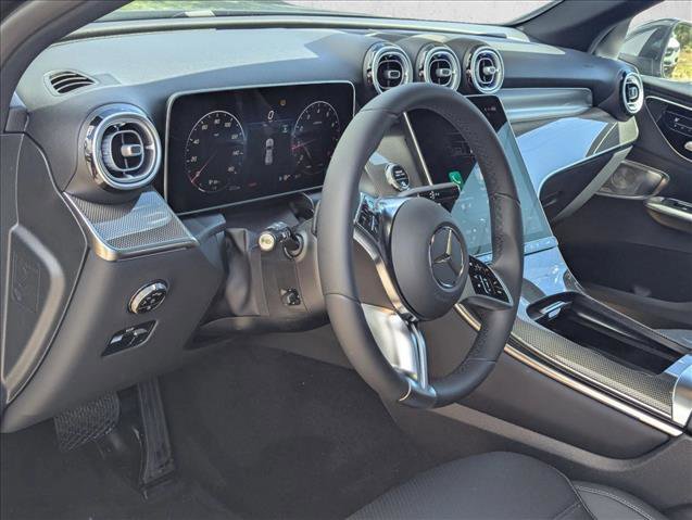 Used 2026 Mercedes-Benz GLC 300 image 3