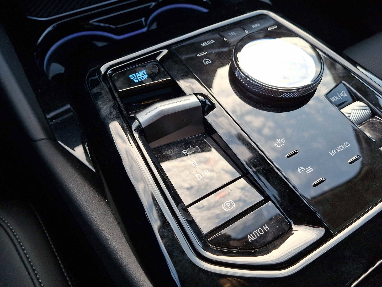 Used 2024 BMW i5 eDrive40i w/ Premium Package image 15