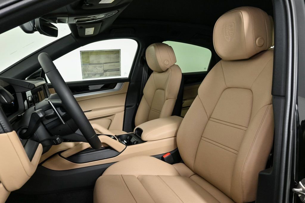 New 2025 Porsche Cayenne S image 5