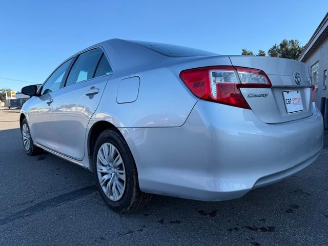 Used 2012 Toyota Camry LE FWD image 6