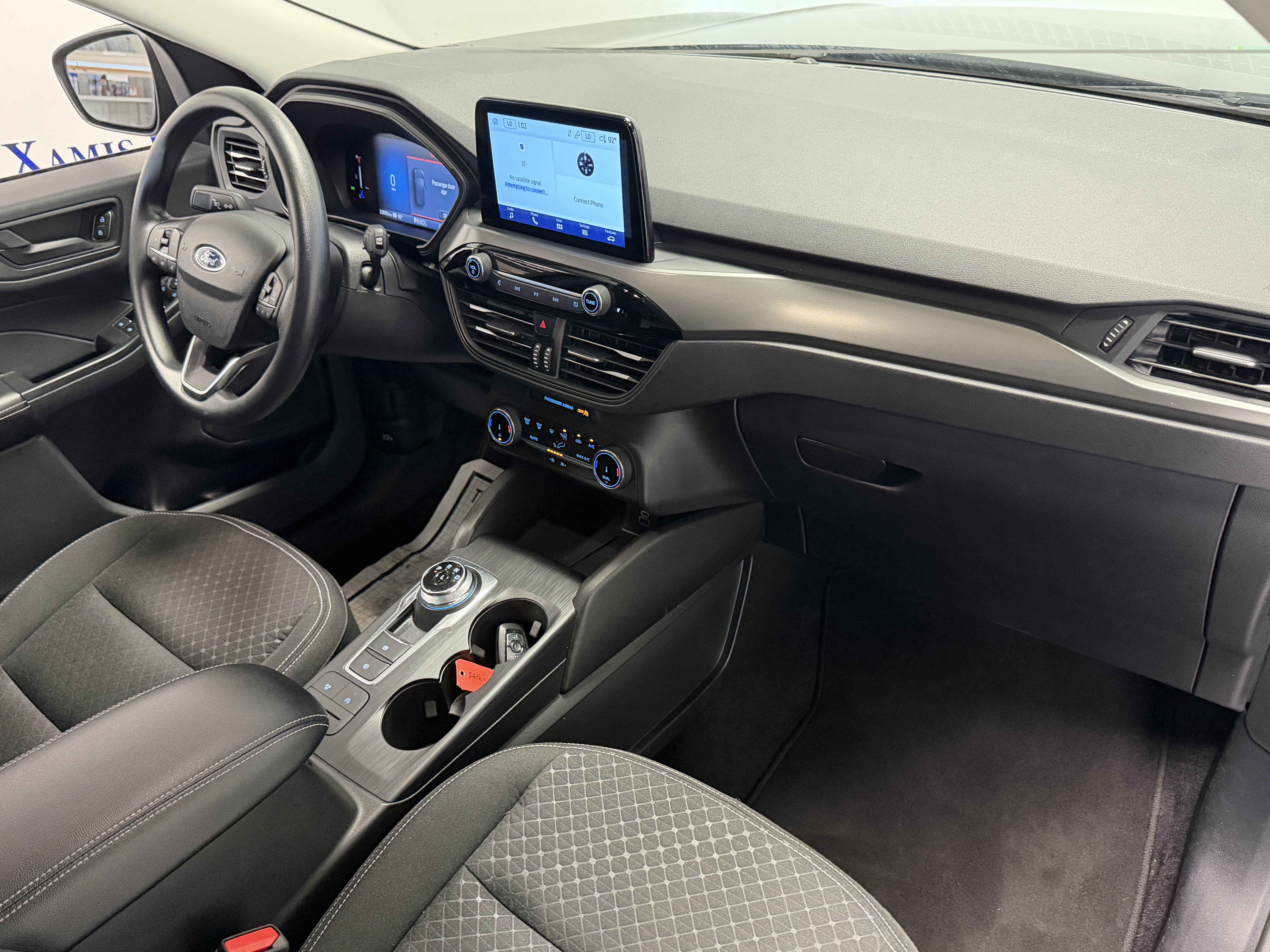 Used 2025 Ford Escape Active AWD/4WD image 18
