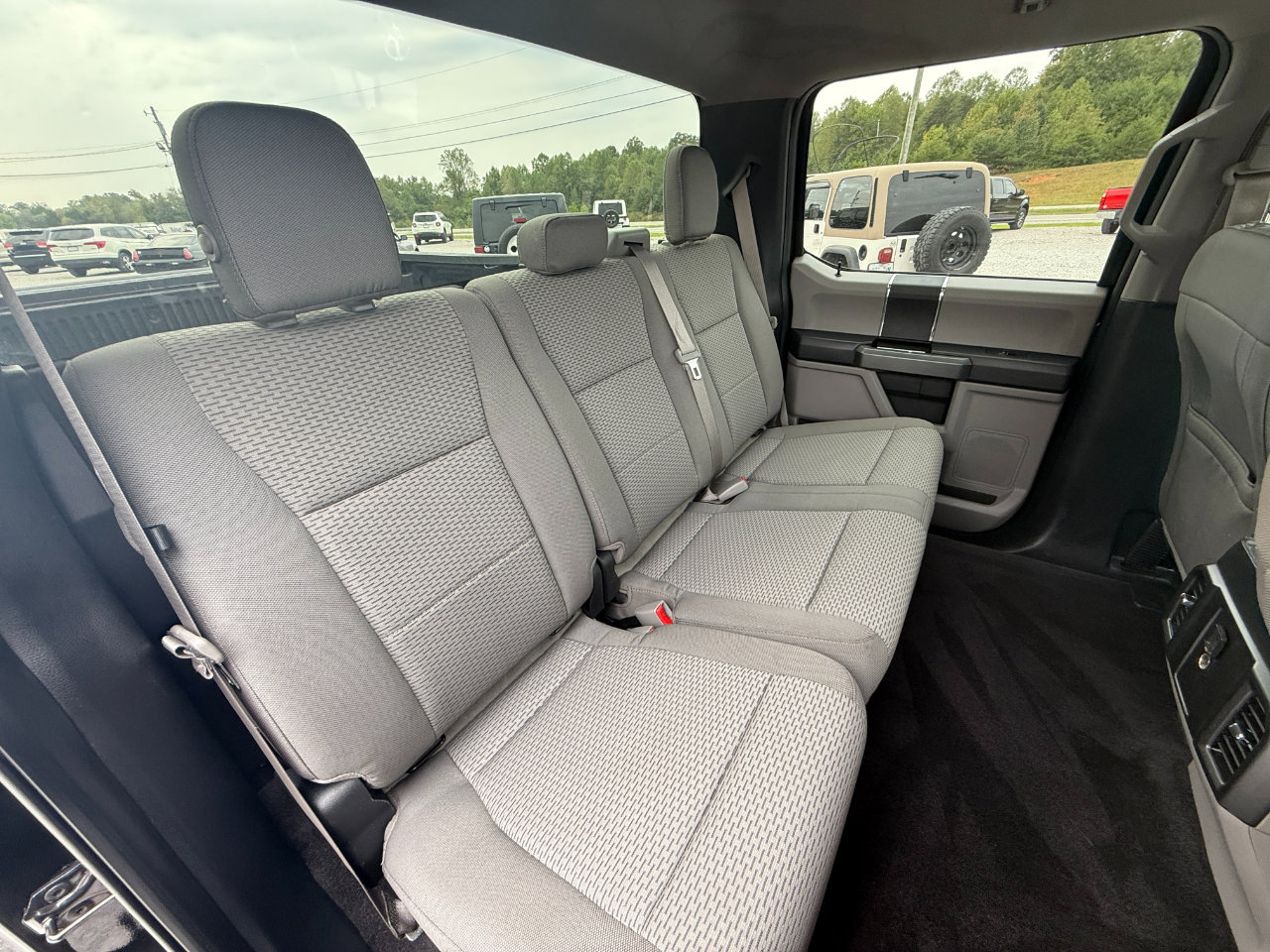 Used 2016 Ford F150 XLT w/ Trailer Tow Package image 8