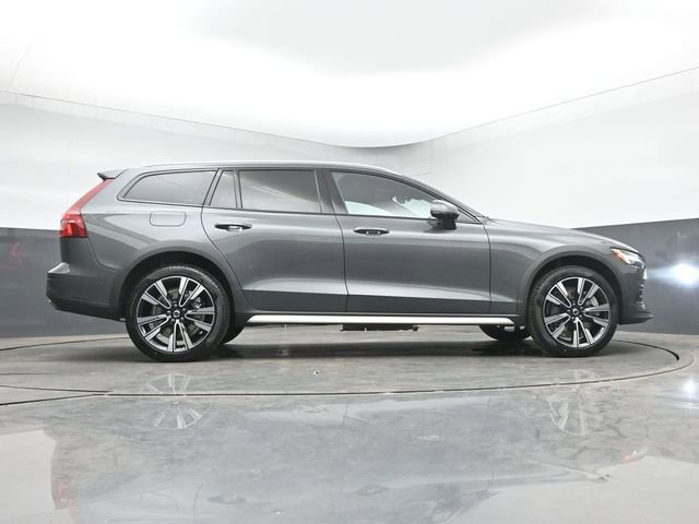New 2026 Volvo V60 B5 Cross Country Ultra w/ Protection Package Premier AWD/4WD image 46