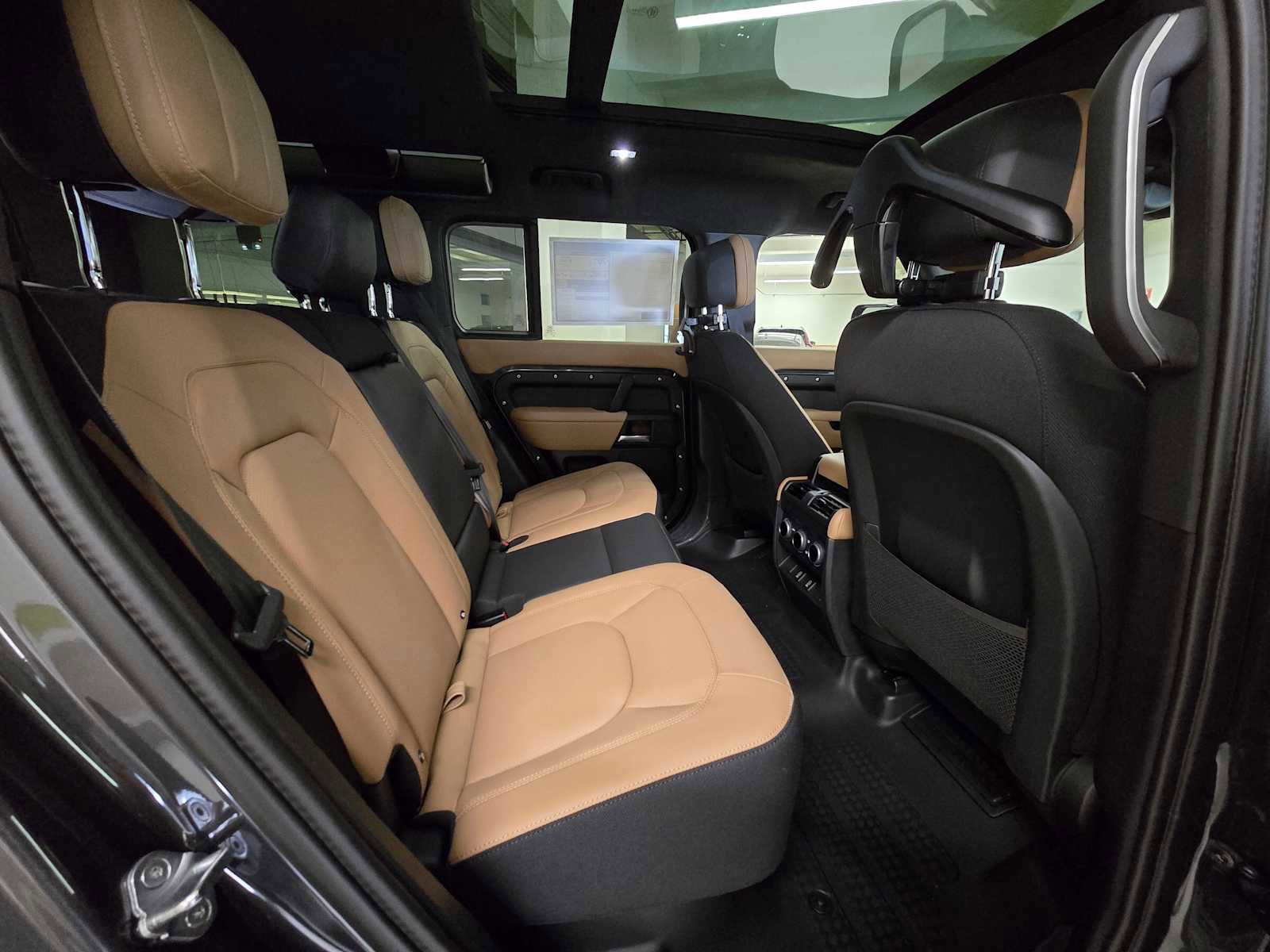 New 2026 Land Rover Defender 110 X AWD/4WD image 11