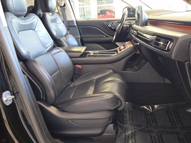 Used 2020 Lincoln Aviator Reserve w/ Equipment Group 202A AWD/4WD image 4