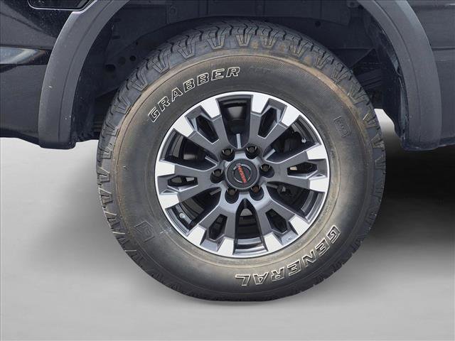 Used 2021 Nissan Titan PRO-4X w/ Pro-4x Convenience Package AWD/4WD image 7