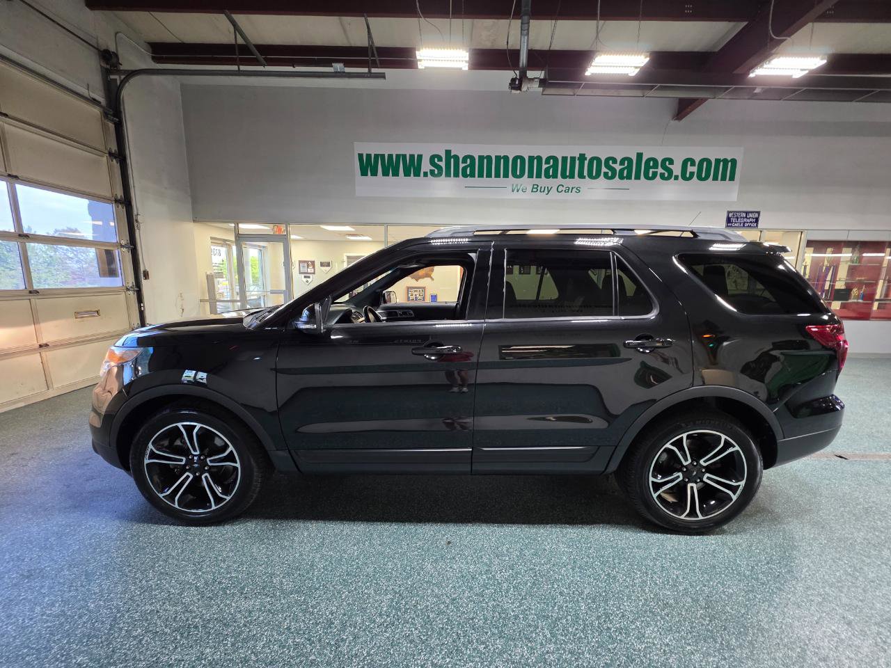 Used 2015 Ford Explorer Sport w/ Equipment Group 401A AWD/4WD image 11