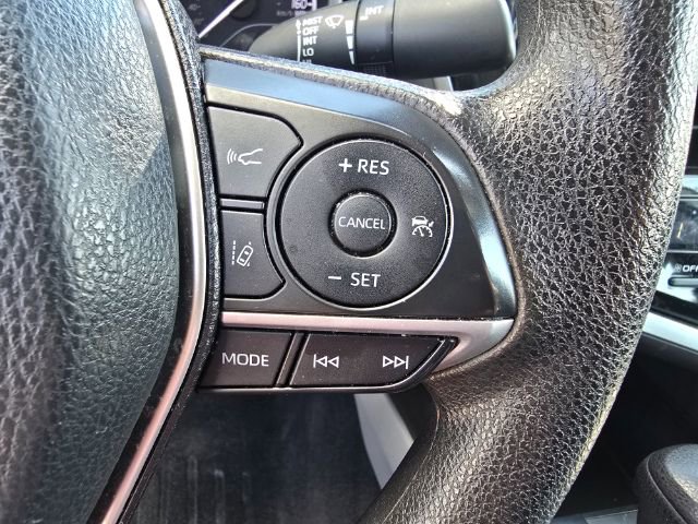 Used 2022 Toyota Camry LE image 19