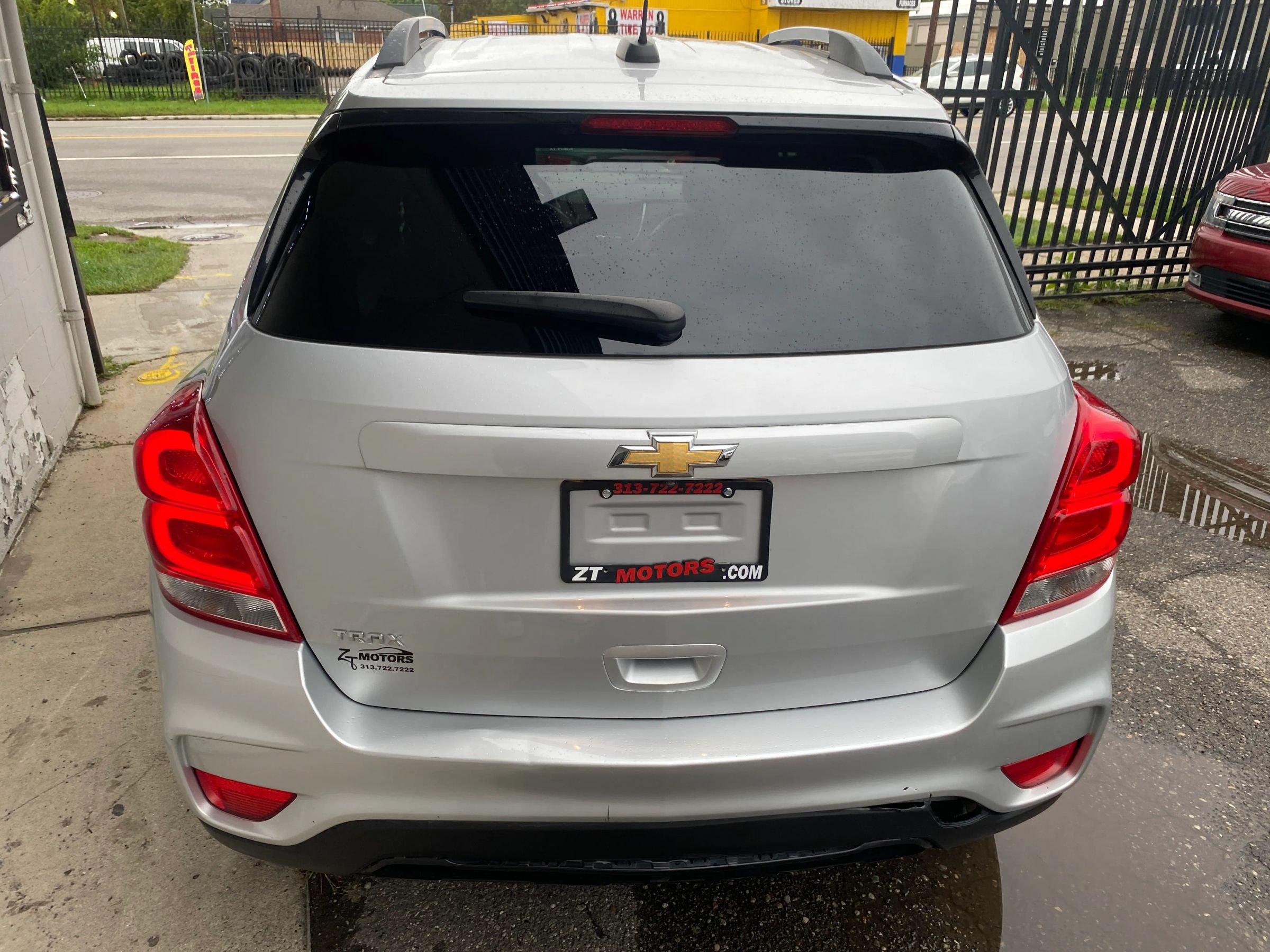 Used 2017 Chevrolet Trax LT w/ LT Convenience Package AWD/4WD image 7