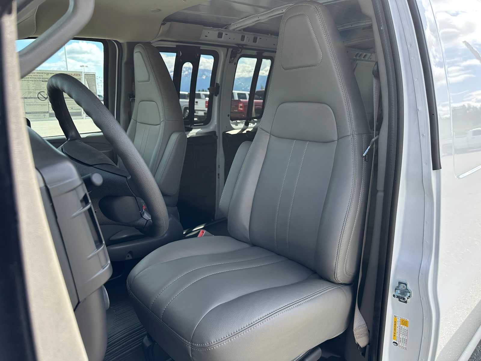 New 2025 GMC Savana 3500 Extended w/ Driver Convenience Package RWD image 26