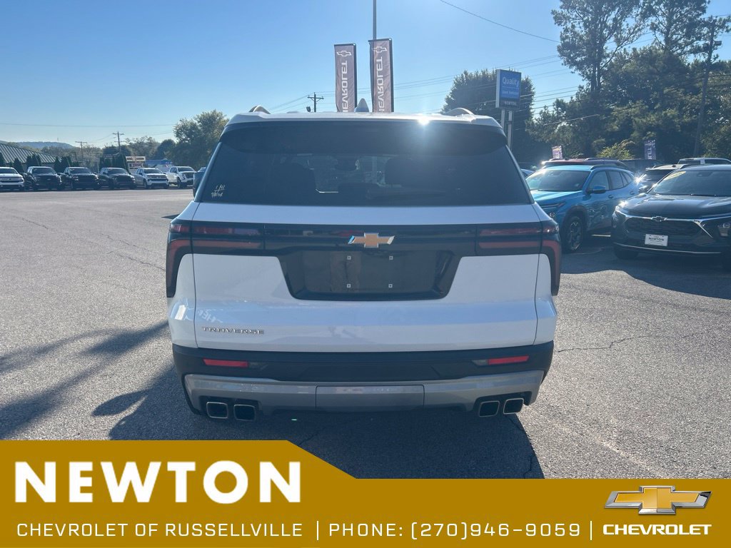 Used 2026 Chevrolet Traverse LT w/ Driver Confidence Package FWD image 13