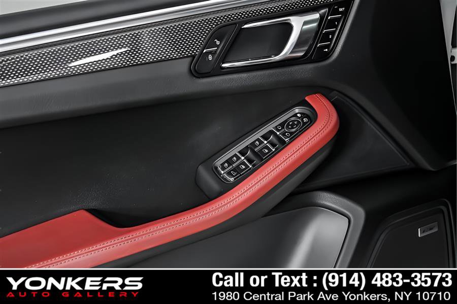 Used 2018 Porsche Macan GTS AWD/4WD image 12