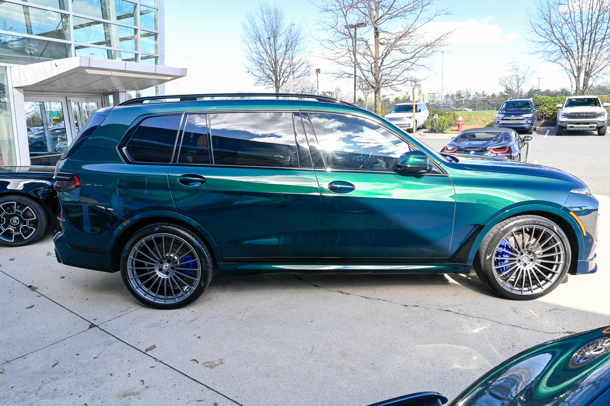 Used 2024 BMW ALPINA XB7 image 4