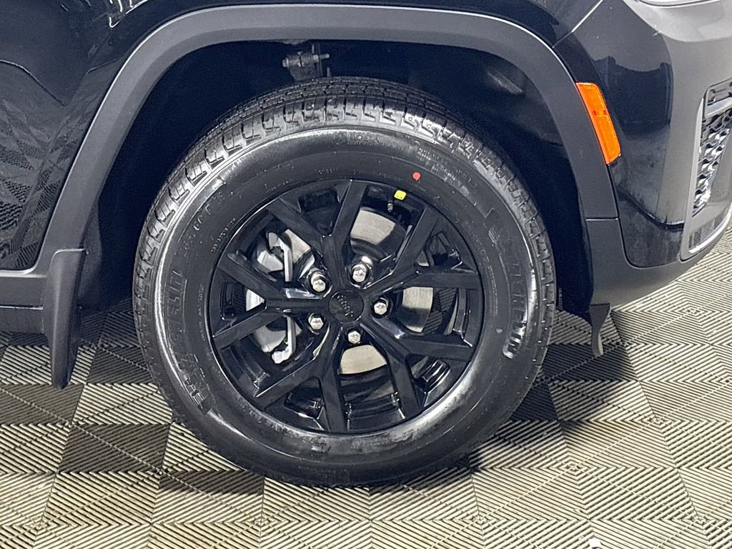 New 2026 Jeep Grand Cherokee Altitude AWD/4WD image 24