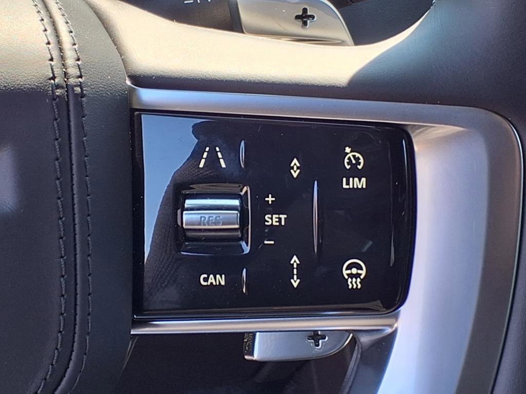 New 2025 Land Rover Range Rover SV image 15