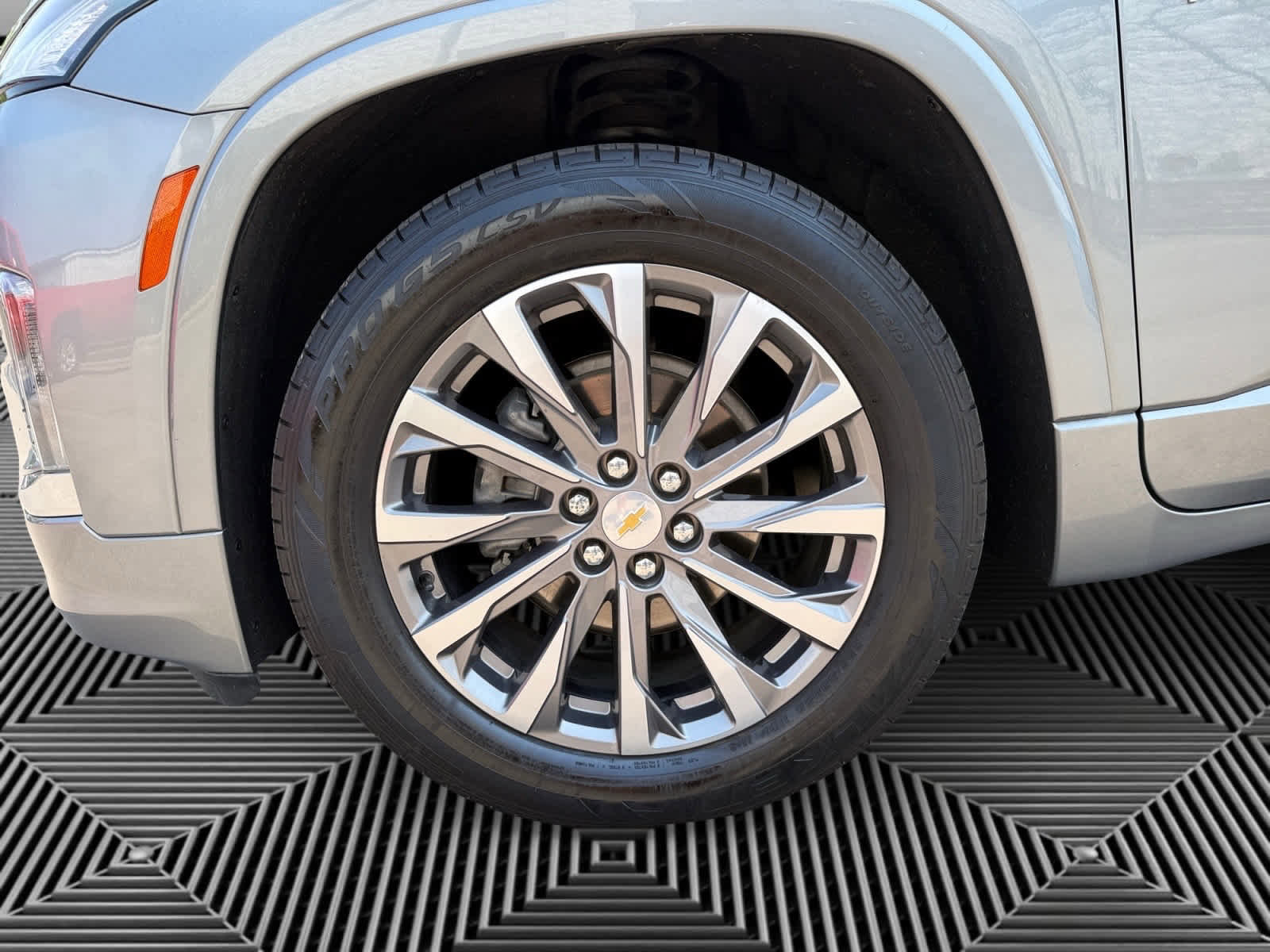 Used 2023 Chevrolet Traverse Premier AWD/4WD image 9
