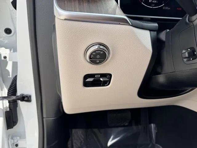 New 2025 Mercedes-Benz GLC 300 image 21