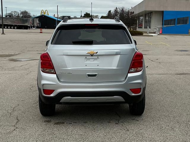Used 2022 Chevrolet Trax LT w/ LT Convenience Package image 19