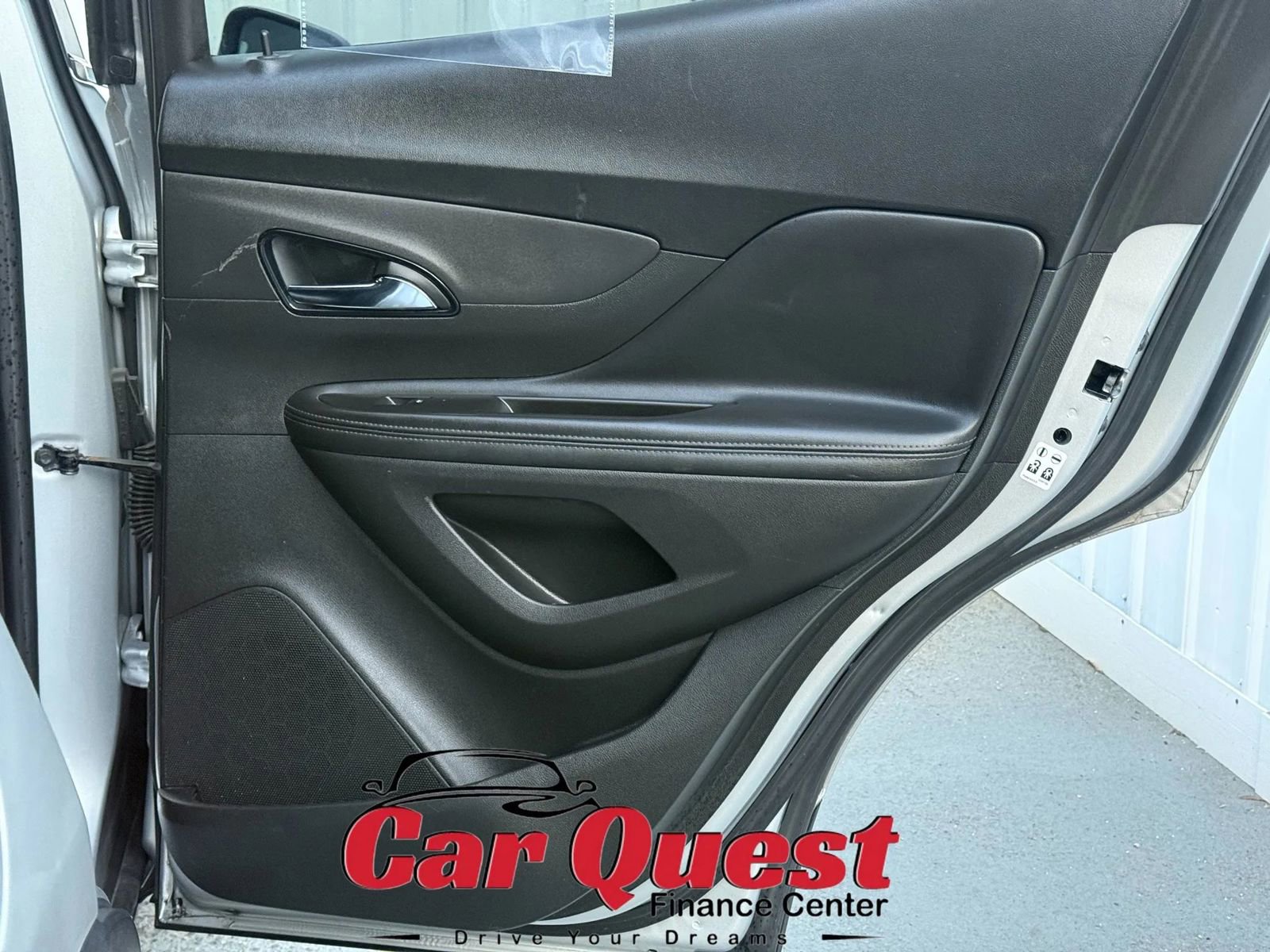 Used 2020 Buick Encore Essence image 16